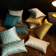 将图片加载到图库查看器,Light luxury three-dimensional geometric jacquard yarn-dyed gold silk pillowcase