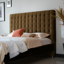 将图片加载到图库查看器,Nordic retro master bedroom vintage soft bed