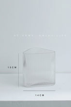 将图片加载到图库查看器,Modern green blue glass vase creative geometric flower