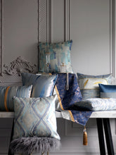 Carregar imagem no visualizador da galeria, Light luxury soft decoration hall model room decoration pillow cushion