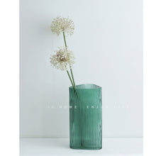 将图片加载到图库查看器,Modern green blue glass vase creative geometric flower