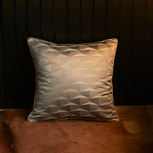将图片加载到图库查看器,Light luxury three-dimensional geometric jacquard yarn-dyed gold silk pillowcase