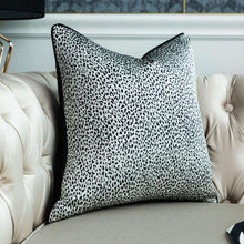 Carregar imagem no visualizador da galeria, BLACK WHITE STRIPED NORDIC STYLE LEOPARD PILLOWCASE