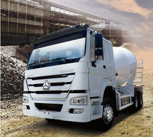 Carregar imagem no visualizador da galeria, SINOTRUK HOWO Tractor, tipper, mixer, cargo truck and special vehicle chassis
