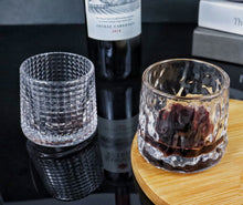 将图片加载到图库查看器，Whiskey Creative Bar Rotating Wine Glass Thickened Tumbler Water Cup
