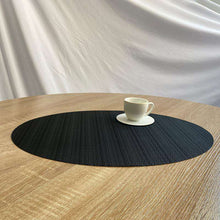 Carregar imagem no visualizador da galeria, PVC oval placemat American stylish table mat
