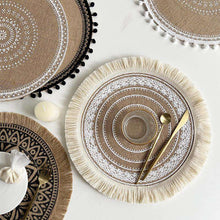 Carregar imagem no visualizador da galeria, Nordic woven cotton and linen insulation placemat
