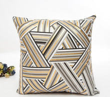 将图片加载到图库查看器，Black, white and gold super soft bronzing new pillowcase
