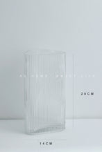 将图片加载到图库查看器，Modern green blue glass vase creative geometric flower
