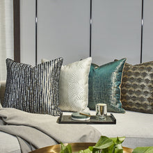 Carregar imagem no visualizador da galeria, LIVING ROOM BLACK GREEN WILD SHELL PILLOWCASE
