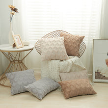 Carregar imagem no visualizador da galeria, Diamond plush lumbar pillowcase
