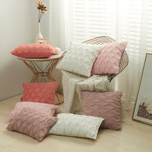 Cargar imagen en el visor de la galería, Diamond plush lumbar pillowcase
