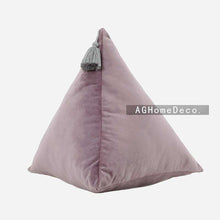 将图片加载到图库查看器，Triangular Pyramid Triangle Three-dimensional Heterosexual Velvet Pillow
