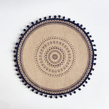 Cargar imagen en el visor de la galería, Nordic woven cotton and linen insulation placemat
