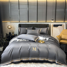 Carregar imagem no visualizador da galeria, High-end 120’S long-staple cotton embroidery four-piece bedding
