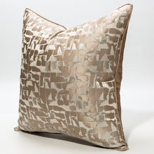 Carregar imagem no visualizador da galeria, MODERN JACQUARD ALL-MATCH CHECKERED BROWN PILLOWCASE
