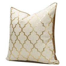 Cargar imagen en el visor de la galería, LIGHT LUXURY CUSHION DIAMOND GOLDEN PILLOWCASE
