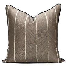 Cargar imagen en el visor de la galería, BLACK GOLDEN LEAF PATTERN SIMPLICITY PILLOWCASE
