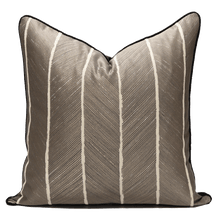 Cargar imagen en el visor de la galería, BLACK GOLDEN LEAF PATTERN SIMPLICITY PILLOWCASE
