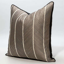 Cargar imagen en el visor de la galería, BLACK GOLDEN LEAF PATTERN SIMPLICITY PILLOWCASE
