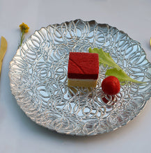 将图片加载到图库查看器，Electroplating glass plate ins tableware hotel supplies plate emerald sparkle
