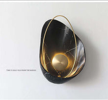 Carregar imagem no visualizador da galeria, Light luxury creative shell decoration wall lamp
