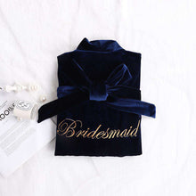 Carregar imagem no visualizador da galeria, Customized dressing gown velvet embroidery two-piece set
