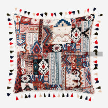 Charger l&#39;image dans la galerie, Kilim Ethnic style Moroccan embroidery unique floral pillowcase
