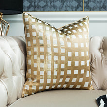 Carregar imagem no visualizador da galeria, BLACK WHITE STRIPED NORDIC STYLE LEOPARD PILLOWCASE
