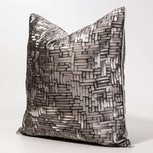 Cargar imagen en el visor de la galería, LABYRINTH SILVER GREY THROW PILLOWCASE
