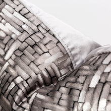 Cargar imagen en el visor de la galería, LABYRINTH SILVER GREY THROW PILLOWCASE
