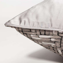 Cargar imagen en el visor de la galería, LABYRINTH SILVER GREY THROW PILLOWCASE
