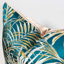 Cargar imagen en el visor de la galería, COLOR MATCHING ORCHID PEACOCK BLUE THROW PILLOWCASE
