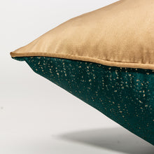 Cargar imagen en el visor de la galería, BEDSIDE FABRIC SLIGHTLY SHIMMERING DARK GREEN STARRY SKY PILLOWCASE
