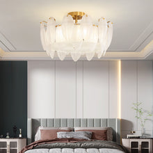 Cargar imagen en el visor de la galería, Modern bedroom dining room lamp feather glass luxury lamp
