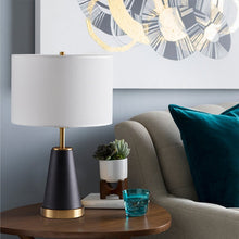 Charger l&#39;image dans la galerie, Modern minimalist bedroom creative bedside table lamp
