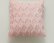 Cargar imagen en el visor de la galería, Diamond plush lumbar pillowcase
