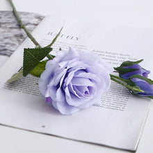 Cargar imagen en el visor de la galería, One flower and two buds feel moisturizing simulation rose home decoration
