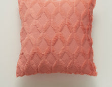 Charger l&#39;image dans la galerie, Diamond plush lumbar pillowcase
