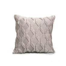 Carregar imagem no visualizador da galeria, Diamond plush lumbar pillowcase
