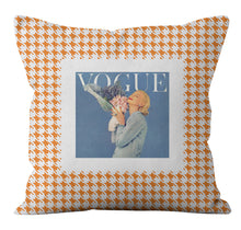 Cargar imagen en el visor de la galería, Simple pillowcase European fashion style pillow
